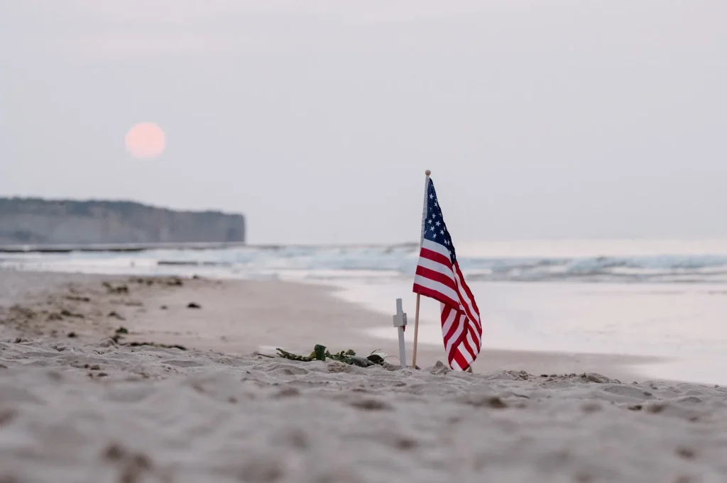 Drapeau américain sur la plage d
