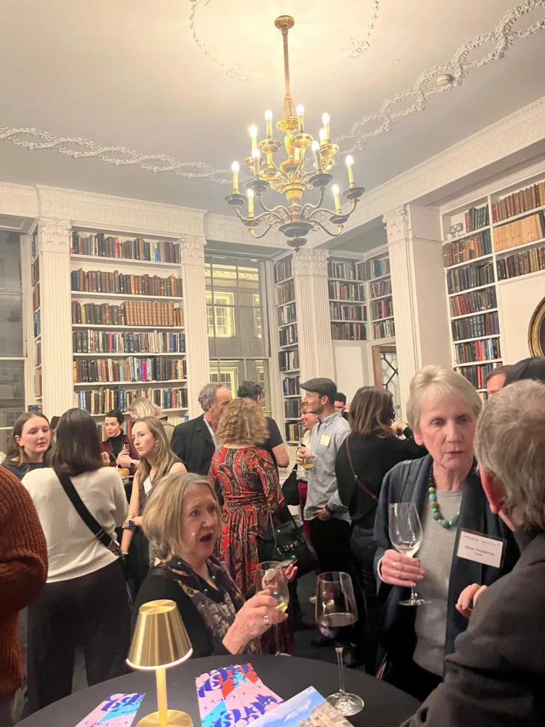 Conférence de presse de Normandie Tourisme à la Royal Institution de Londres avec journalistes et influenceurs britanniques
