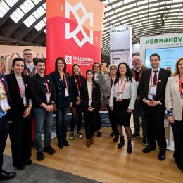Photo de groupe des partenaires présents aux Rendez-vous en France 2026