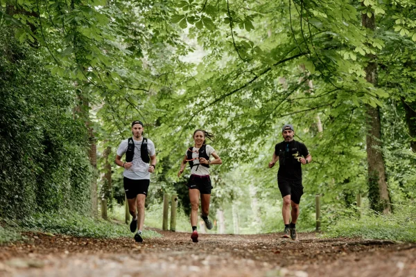 Trail en forêt avec Sylvaine Cussot et 2 autres coureurs