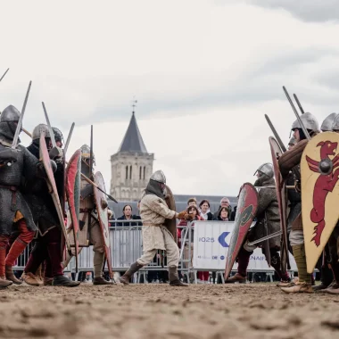 Démonstration d'une bataille au village médiéval, Millénaire de Caen