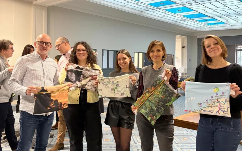 Upcycling de supports de communication : projet solidaire